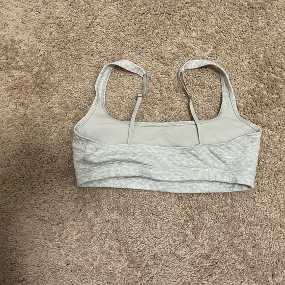 Gilly Hicks Gray quilted Sports Bra with Adjustable Straps size L - Picture 4 of 5